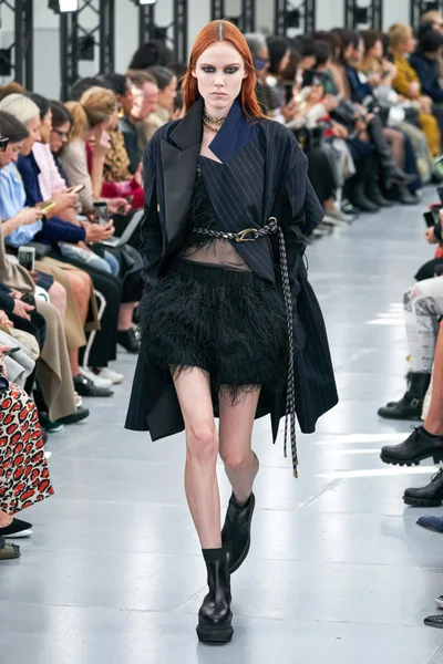Look 13